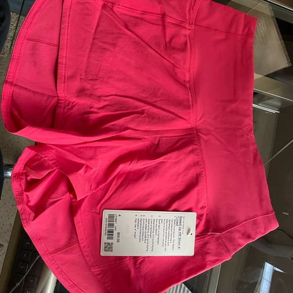 NWT Lululemon lip gloss Pink Speed Up High Rise Lined 4” Short Size 4 - Picture 3 of 6